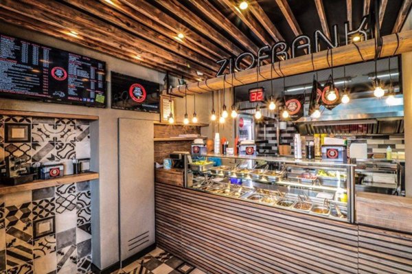 negozio in vendita a Firenze in zona Campo di Marte