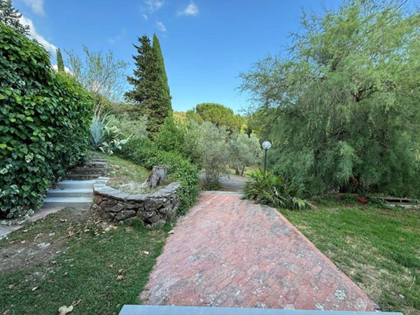 casa indipendente in vendita a Firenze in zona Settignano