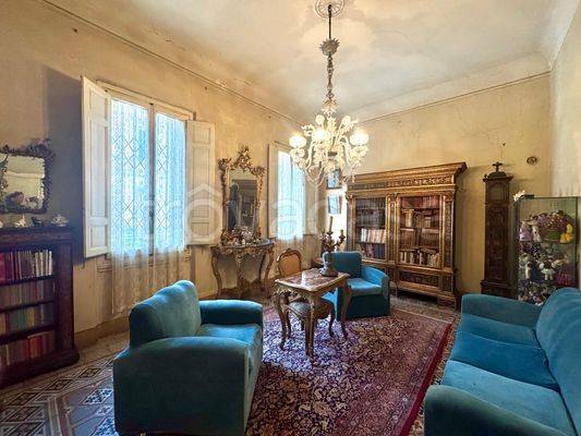 casa indipendente in vendita a Firenze in zona Campo di Marte