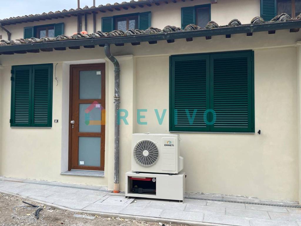 casa indipendente in vendita a Firenze in zona Isolotto