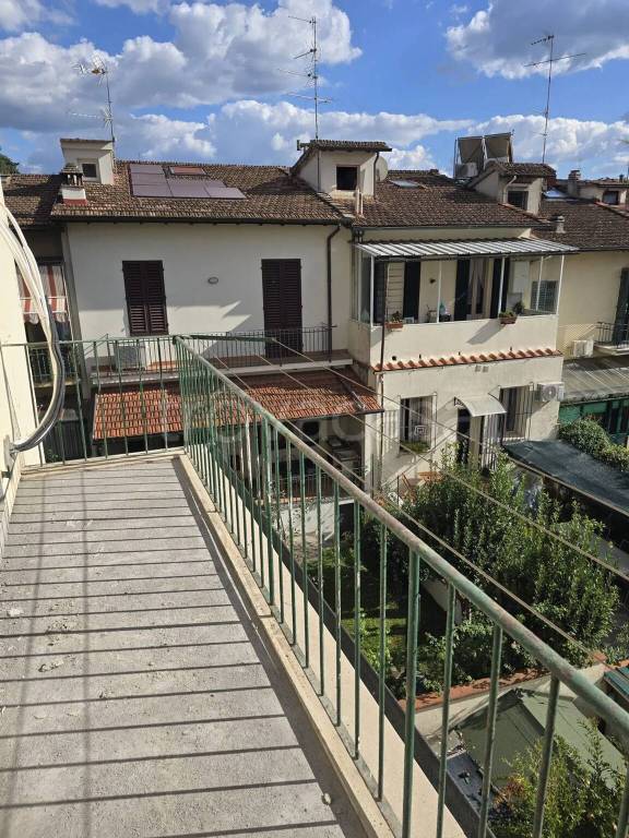 appartamento in vendita a Firenze in zona Soffiano