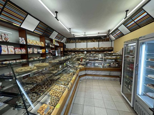 negozio in vendita a Firenze in zona Le Cure