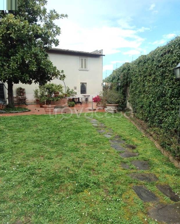 casa indipendente in vendita a Firenze in zona Porta Romana