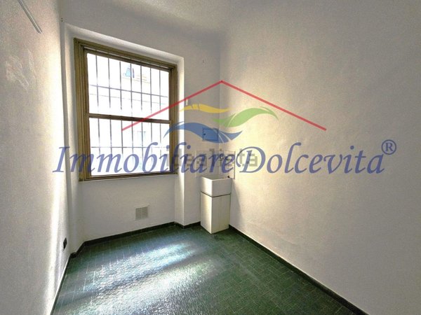 negozio in vendita a Firenze in zona Bellariva