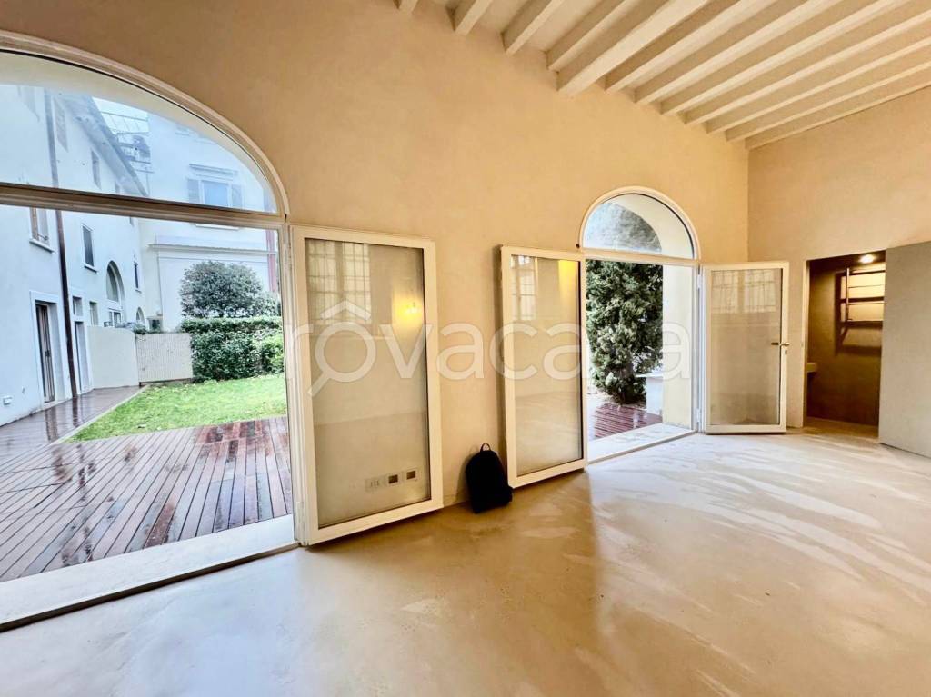 appartamento in vendita a Firenze in zona Centro San Frediano