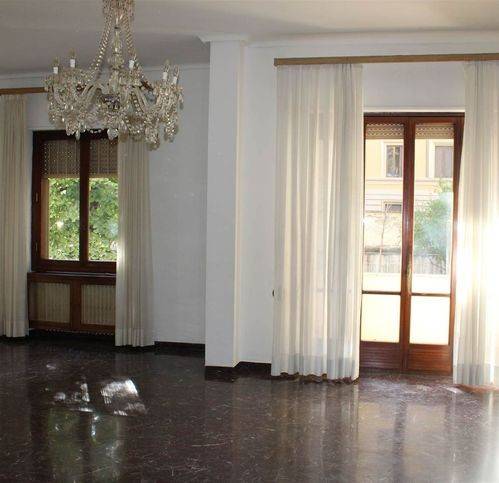 appartamento in vendita a Firenze in zona Campo di Marte