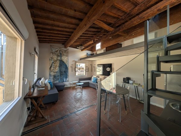 appartamento in vendita a Firenze in zona Centro Santa Maria Novella