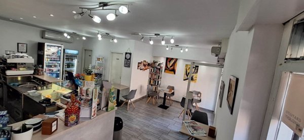 negozio in vendita a Firenze in zona Novoli