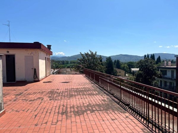 appartamento in vendita a Firenze in zona Coverciano