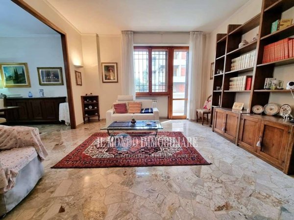 appartamento in vendita a Firenze in zona Varlungo