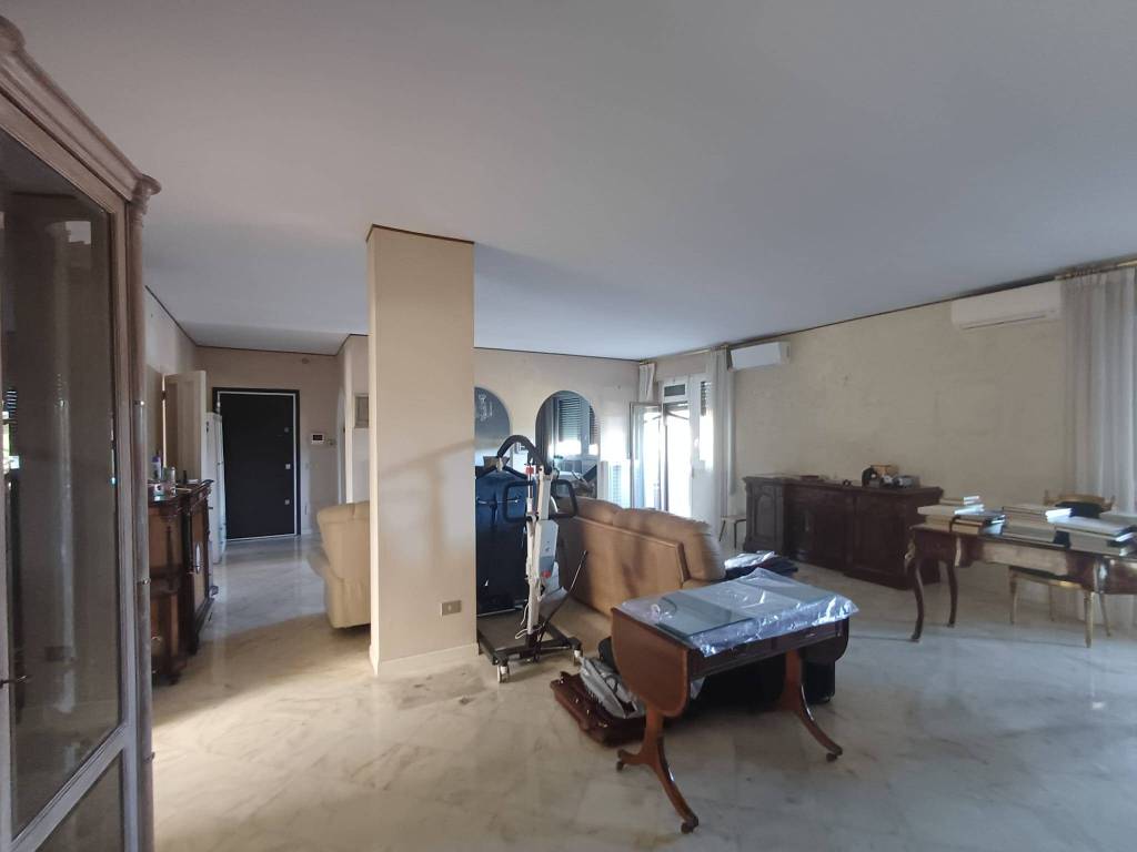 appartamento in vendita a Firenze in zona Isolotto