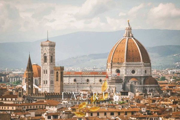 intera palazzina in vendita a Firenze in zona Centro Storico