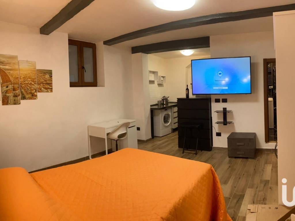 locale commerciale in vendita a Firenze in zona Centro Storico