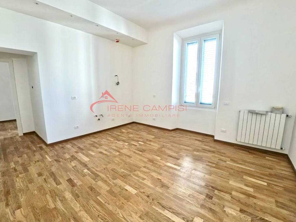 appartamento in vendita a Firenze in zona Pignone