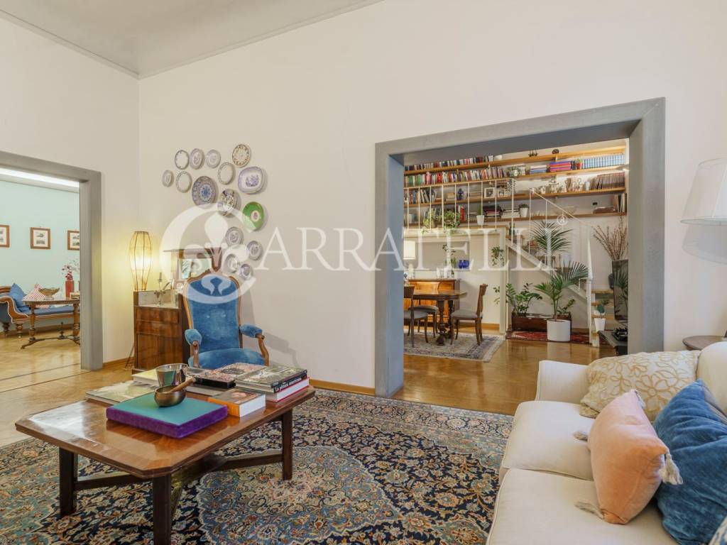 appartamento in vendita a Firenze in zona Centro Santa Maria Novella