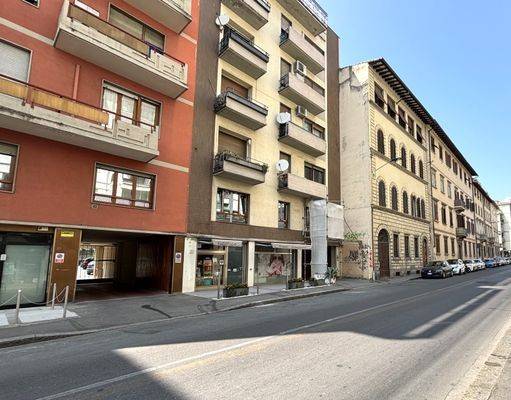 appartamento in vendita a Firenze in zona Campo di Marte