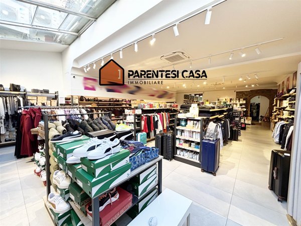 negozio in vendita a Firenze in zona Legnaia