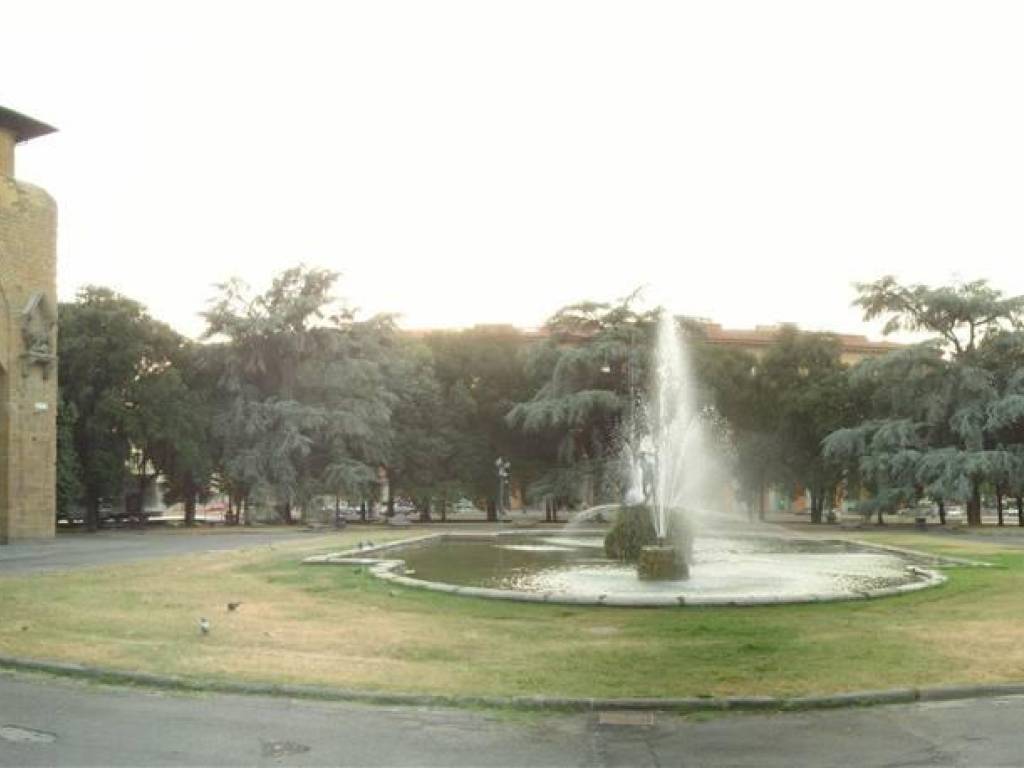negozio in vendita a Firenze in zona Campo di Marte