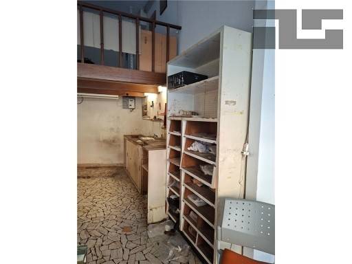 negozio in vendita a Firenze in zona Coverciano
