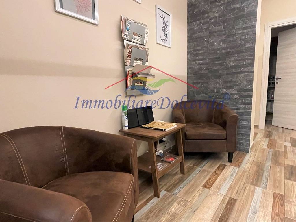 negozio in vendita a Firenze in zona Novoli