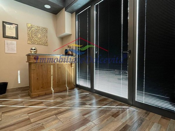 negozio in vendita a Firenze in zona Novoli