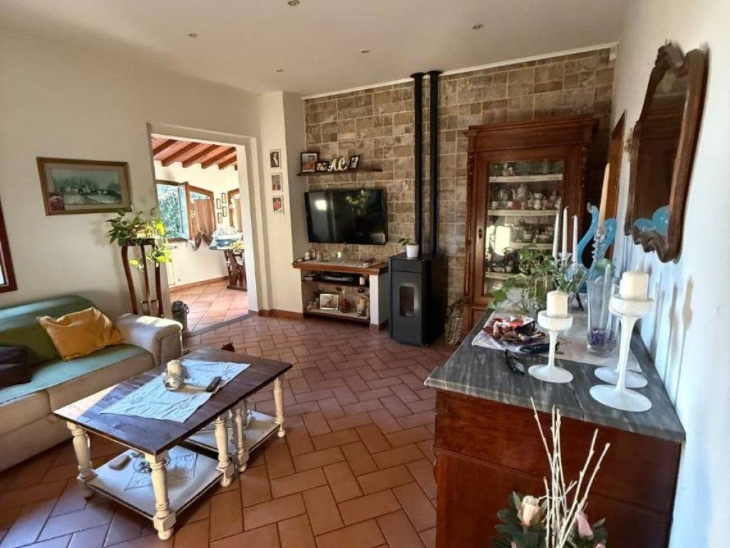 appartamento in vendita a Firenze in zona Ugnano