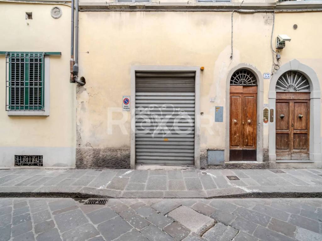 locale commerciale in vendita a Firenze