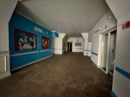 locale commerciale in vendita a Firenze