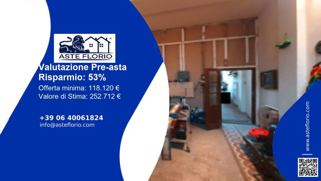 locale commerciale in vendita a Firenze in zona Legnaia