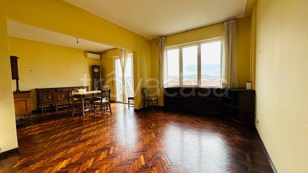 appartamento in vendita a Firenze in zona Campo di Marte