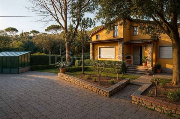 casa indipendente in vendita a Firenze in zona Ponte a Ema