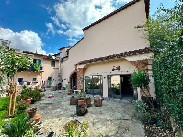 casa indipendente in vendita a Firenze in zona Isolotto