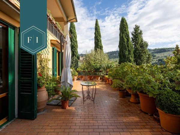appartamento in vendita a Firenze in zona Settignano