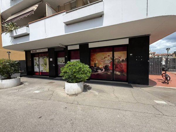 negozio in vendita a Firenze in zona Centro San Frediano