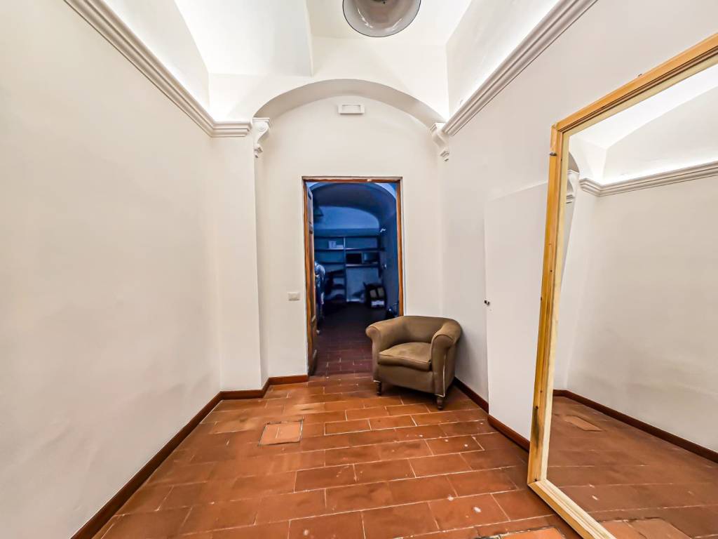 negozio in vendita a Firenze in zona Centro San Frediano