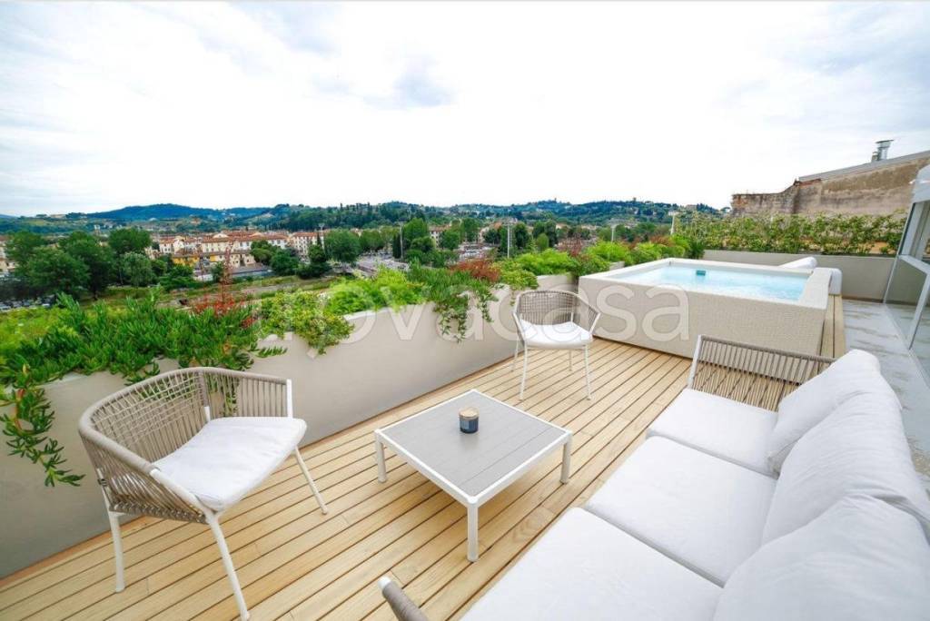 appartamento in vendita a Firenze in zona Bellariva