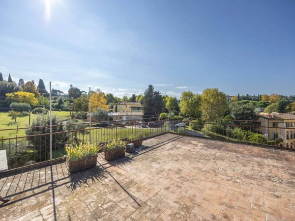 casa indipendente in vendita a Firenze