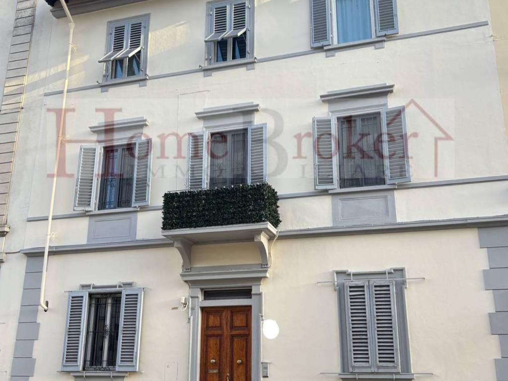 appartamento in vendita a Firenze in zona Campo di Marte