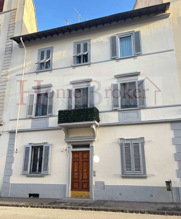 appartamento in vendita a Firenze in zona Campo di Marte