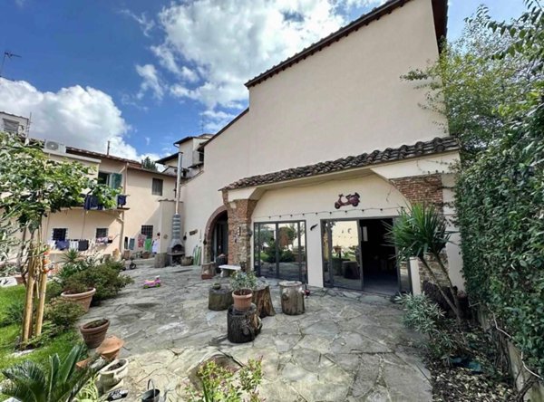 appartamento in vendita a Firenze in zona Isolotto