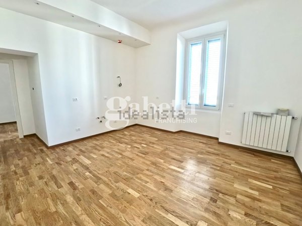 appartamento in vendita a Firenze in zona Pignone