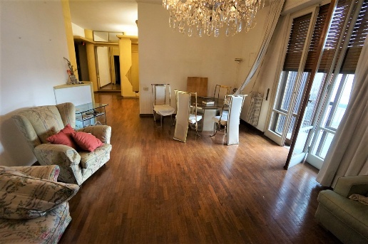 appartamento in vendita a Firenze in zona Statuto