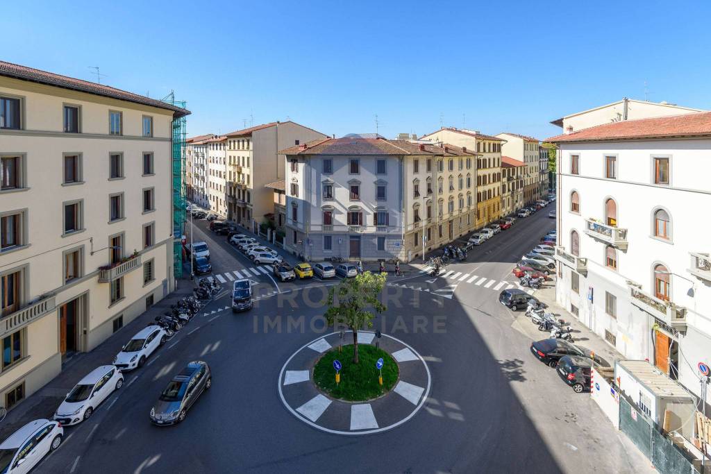 appartamento in vendita a Firenze in zona Statuto