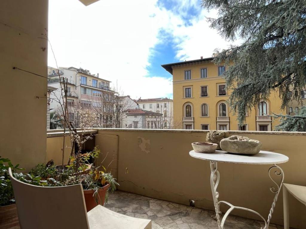appartamento in vendita a Firenze in zona Statuto