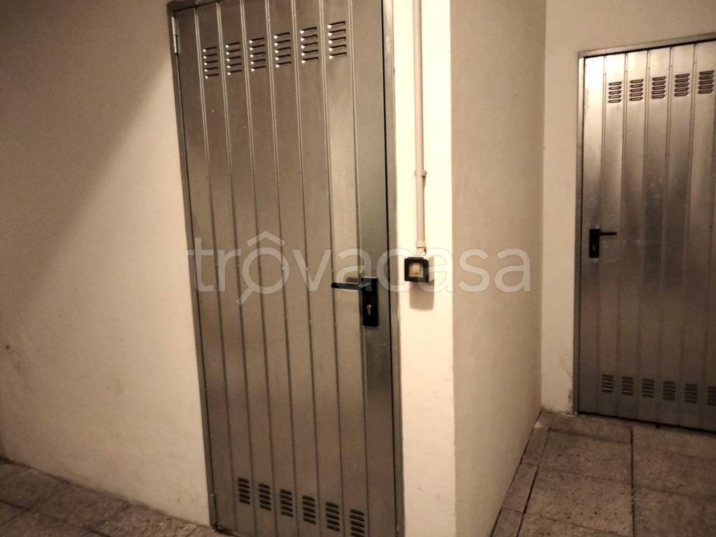 locale commerciale in vendita a Firenze in zona Novoli