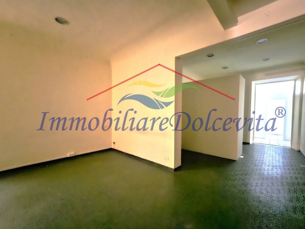 negozio in vendita a Firenze in zona Bellariva