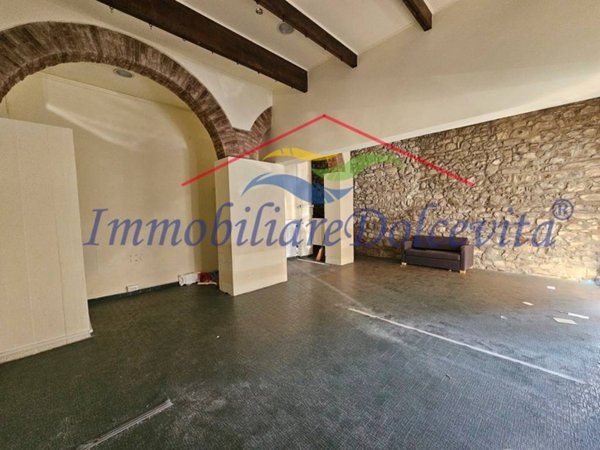 negozio in vendita a Firenze in zona Bellariva