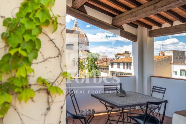 appartamento in vendita a Firenze in zona Centro Santa Croce