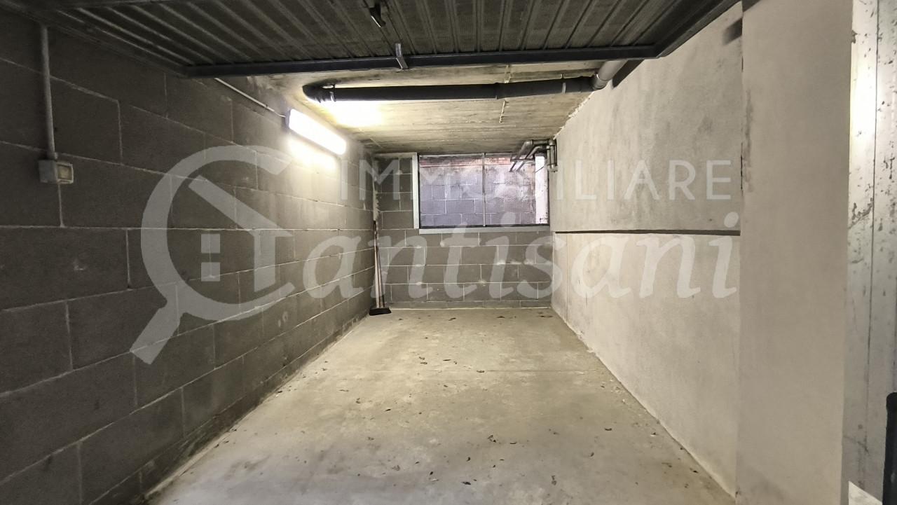 negozio in vendita a Firenze in zona Careggi