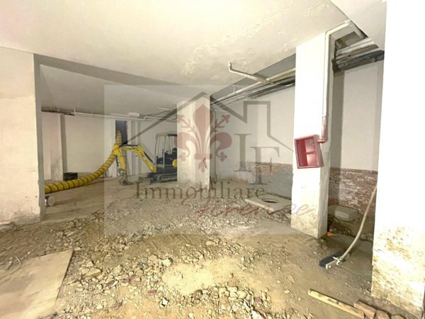 negozio in vendita a Firenze in zona Novoli